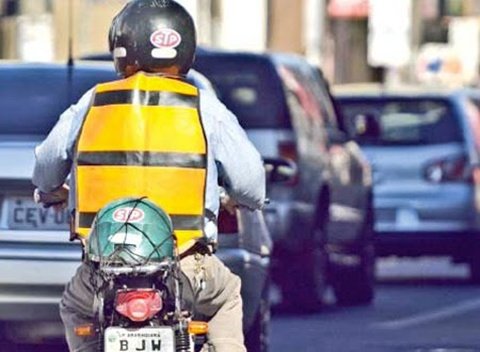 Ministério do trabalho e emprego regulamenta adicional de periculosidade a motociclistas