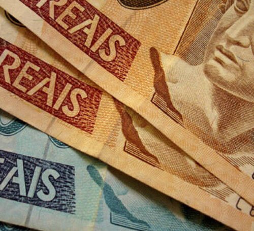 Economistas veem estouro da meta de inflação em 2015