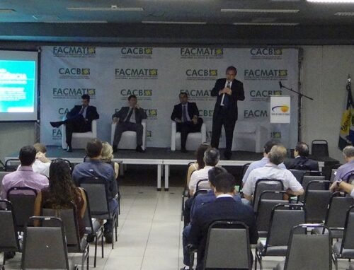 Presidentes e diretores de ACEs têm dia intenso de aprendizagem durante encontro da FACMAT