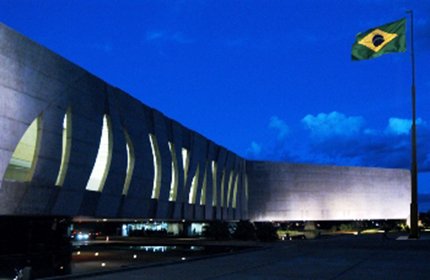Não incide PIS e Cofins sobre atos cooperativos típicos, define STJ
