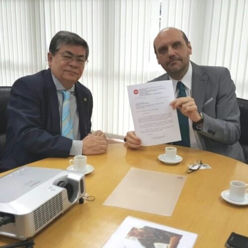 Instituto Nacional de Tecnologia da Informação recebe presidente da CACB