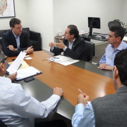 Presidente e diretores da ACC e FACMAT se reúnem com secretário Ricardo Tomczyk