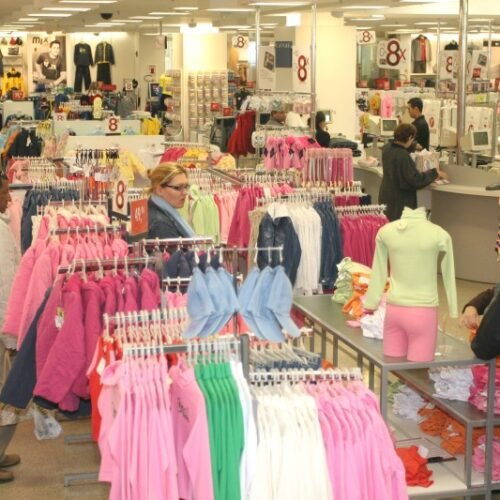 Até agosto, Movimento do Comércio caiu 4,7% em 12 meses, diz Boa Vista SCPC