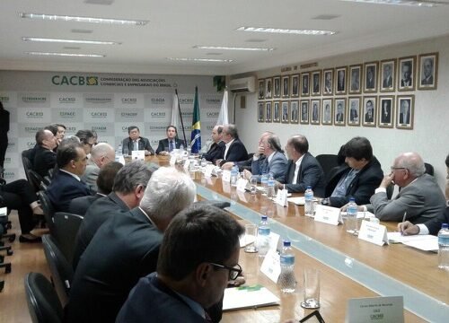 Cooperativas de crédito ganham incentivos para serem implantadas nas Associações Comerciais
