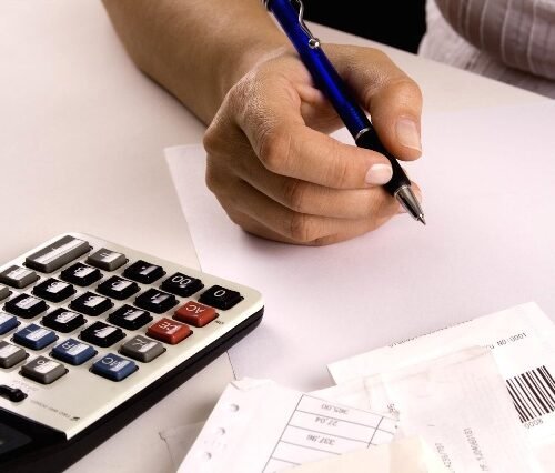 Inadimplência do consumidor cai 0,8% no acumulado até julho, diz Boa Vista SCPC