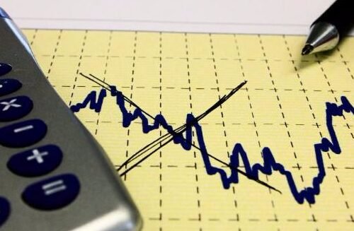 Inadimplência do consumidor cai 2,5% no  acumulado do ano até outubro, diz Boa Vista SCPC