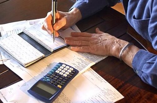 Pagamento de contas diversas é o que mais pesa no bolso do consumidor