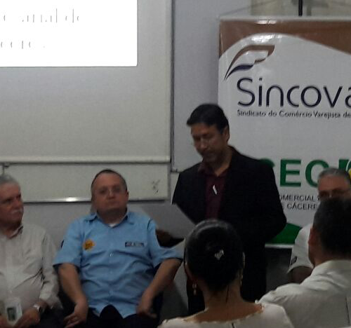 Associação Comercial de Cáceres recebe visita do governador de MT