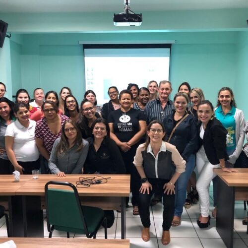 Cine Pipoca volta a ser realizado na ACITS com palestra sobre Dermatologia e Medicina Estética