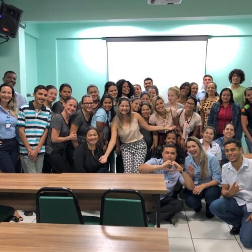 Palestra sobre vendas e faturamento atrai diversas empresas em mais um Cine Pipoca da ACITS